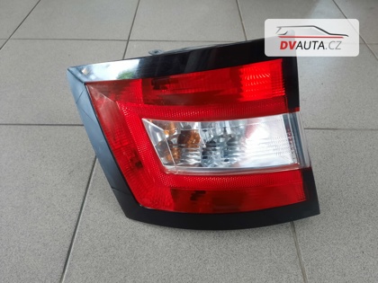 Levé zadní světlo 6V9945095